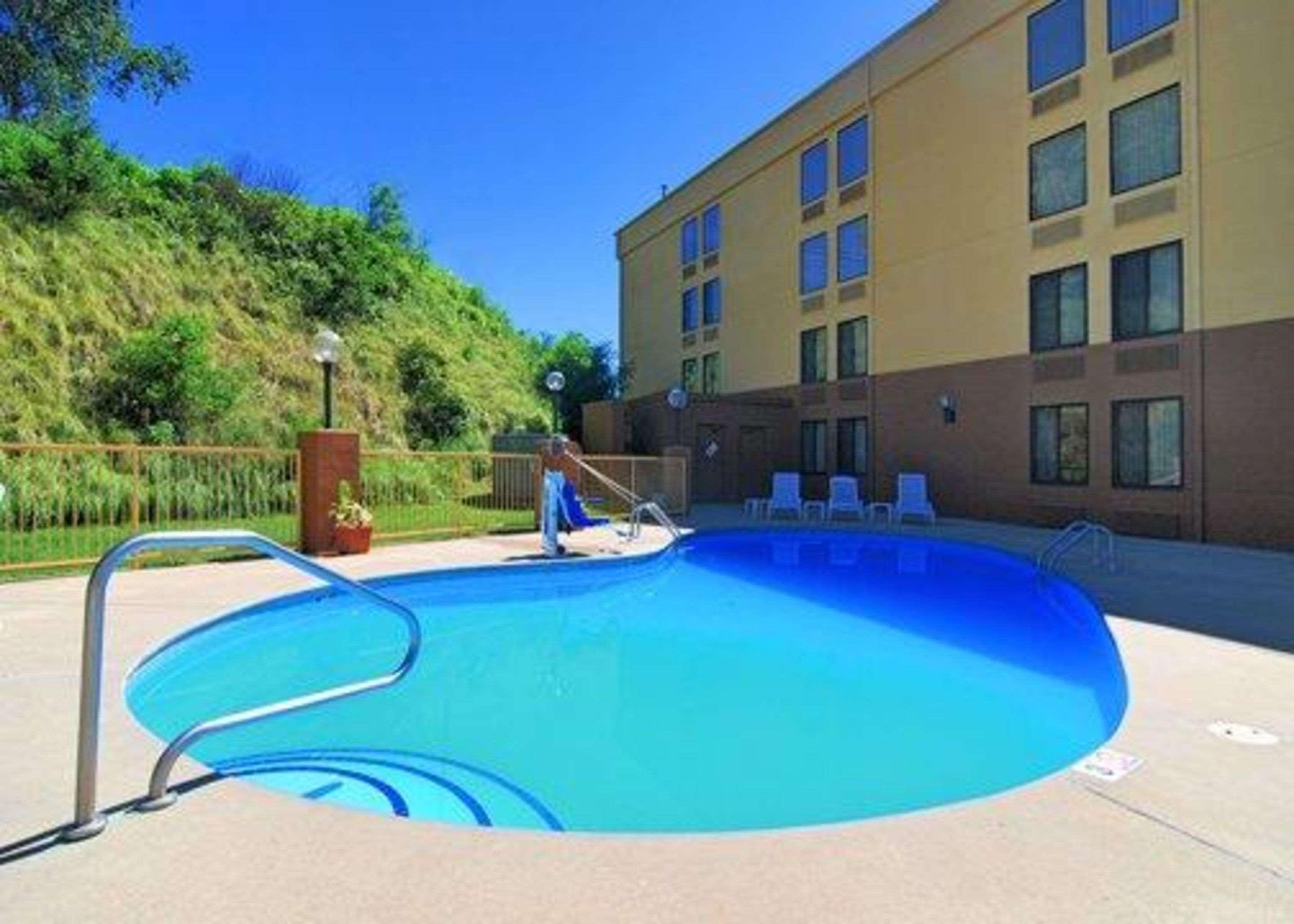Comfort Inn North Of Asheville Mars Hill Buitenkant foto